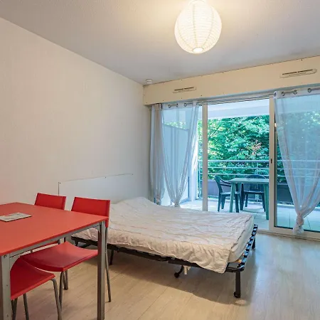 Studio Moderne Avec Terrasse, Wi-fi, Parking Et Acces Facile Aux Plages A - Fr-1-3-520 Apartment *